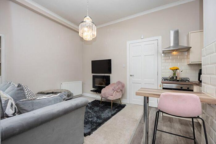 1 Bedroom Flat For Sale In Clarkston Road, Muirend, G44