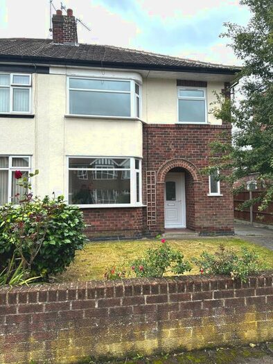 3 Bedroom Semi-Detached House To Rent In Meadowfields Drive, York, YO31