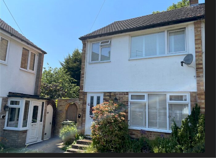 3 Bedroom Terraced House To Rent In Barnes Close, Farnborough, GU14