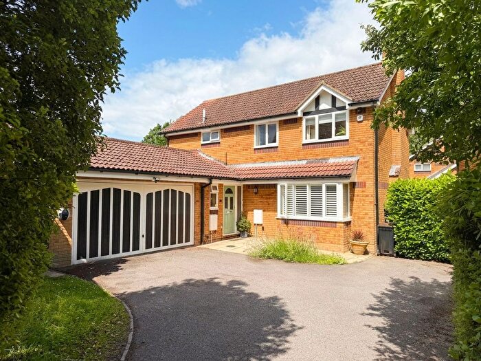 4 Bedroom Detached House For Sale In Milne Close, Dibden Purlieu, SO45