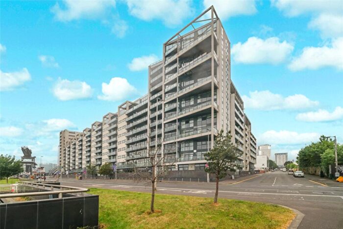 2 Bedroom Flat For Sale In Lancefield Quay, Glasgow, Lanarkshire, G3