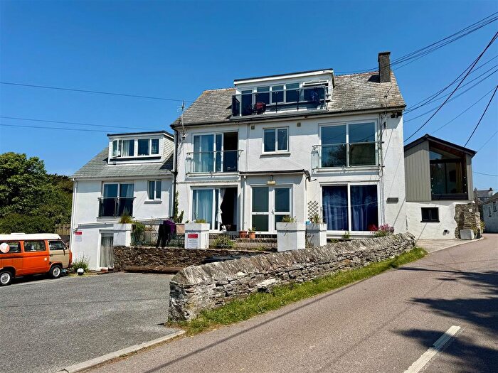 1 Bedroom Flat To Rent In Tregurrian, Watergate Bay, TR8