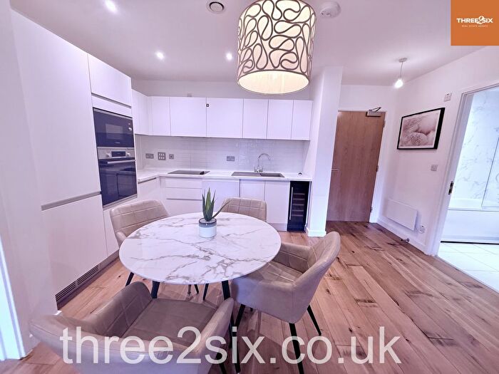 2 Bedroom Flat To Rent In Axium Windmill Street, Birmingham, Ga, B1
