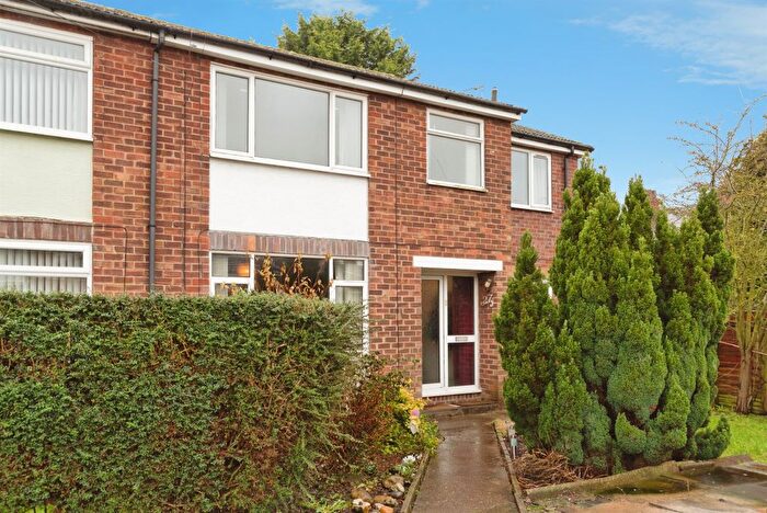 4 Bedroom Semi Detached House For Sale In Lyndhurst Close, Beverley, HU17