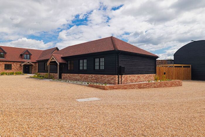 2 Bedroom Bungalow For Sale In Norwood Hill Road, Charlwood, RH6