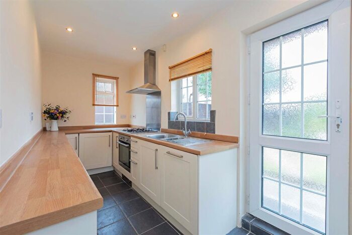 3 Bedroom Detached Bungalow For Sale In Royston Way, Burnham, Slough, SL1