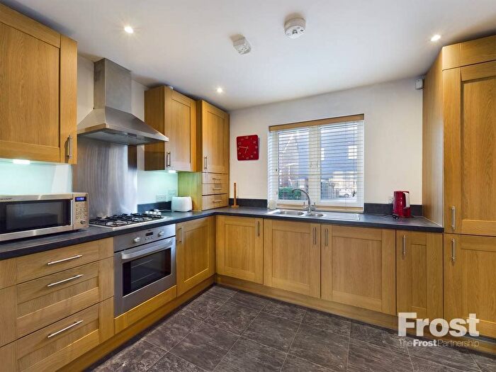 1 Bedroom Flat To Rent In The Rushes, Wapshott Road, Staines-Upon-Thames, TW18