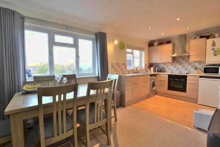 1 Bedroom Maisonette To Rent In Court Road, Gloucester, GL3