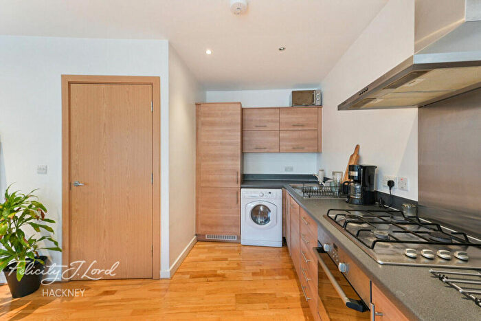 1 Bedroom Flat For Sale In Dalston Lane, Hackney, E8