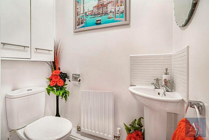 3 Bedroom Terraced House For Sale In Coppy Bridge Drive, Rochdale, OL16