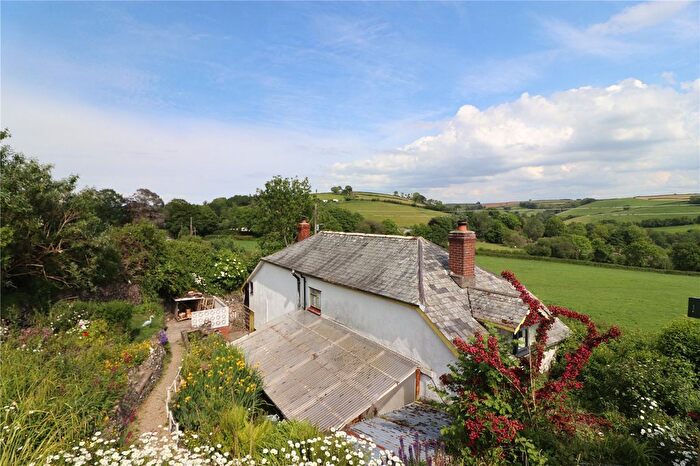 2 Bedroom Detached House For Sale In Goodleigh Road, Barnstaple, Devon, EX32