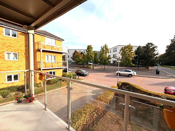 2 Bedroom Flat To Rent In Damson Way, Carshalton, SM5