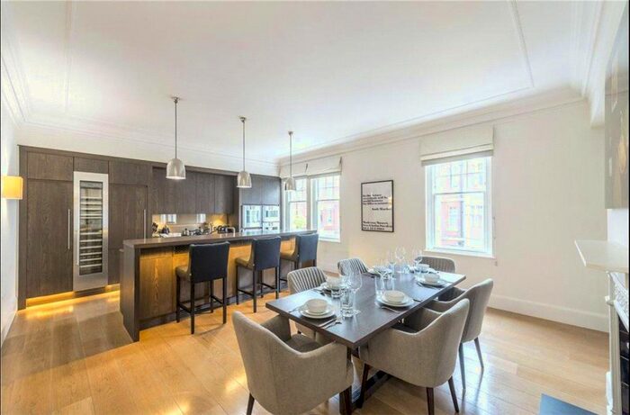 3 Bedroom Flat To Rent In Duke Street, London, W1K