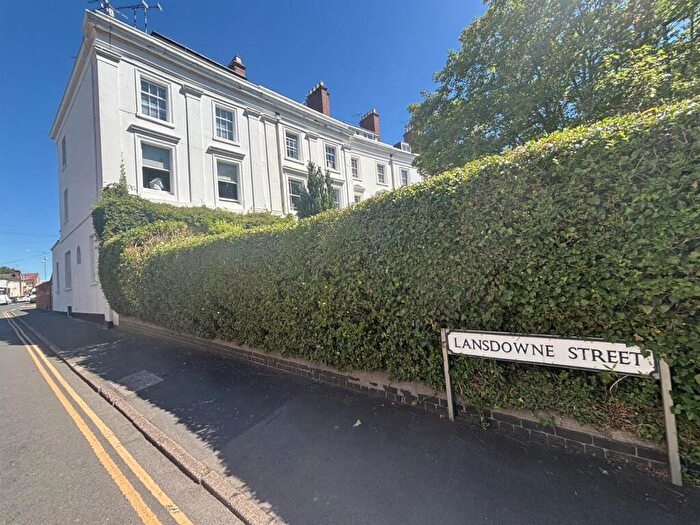 3 Bedroom Apartment For Sale In Willes Road, Leamington Spa, CV32
