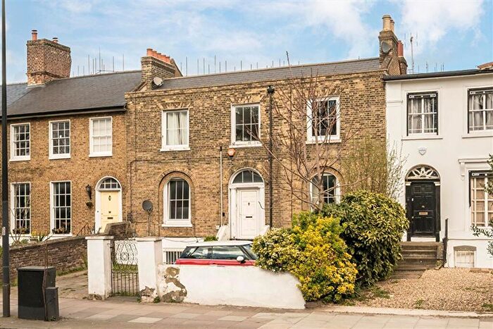 1 Bedroom Flat To Rent In New Cross Road, New Cross, SE14