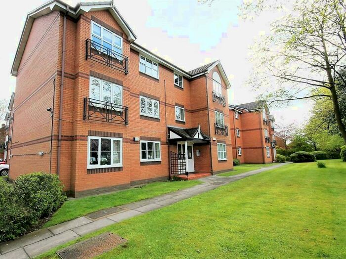 2 Bedroom Apartment To Rent In Heathfields, Lancaster Road, Salford, M6