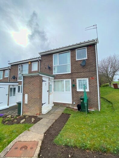 1 Bedroom Flat To Rent In Ellington Close, Lemington, Newcastle Upon Tyne., NE15