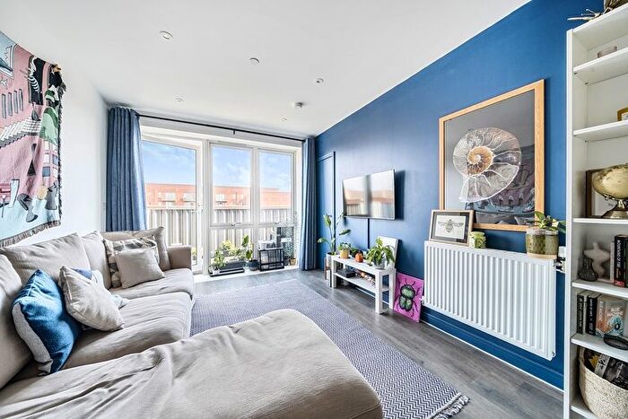 1 Bedroom Flat For Sale In Forge House, Watford, Hertfordshire, WD19