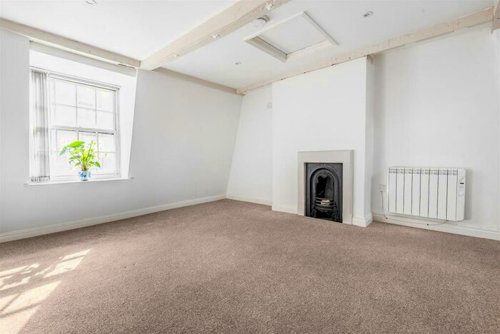 1 Bedroom Flat To Rent In St Johns Mews, SN10