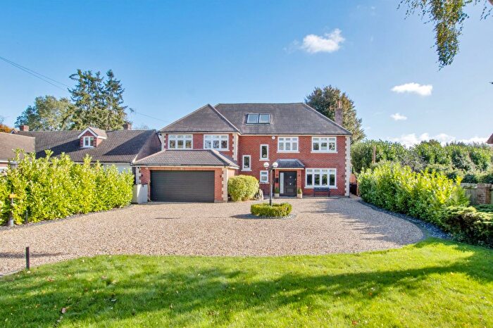 5 Bedroom Detached House For Sale In New Barn Road, New Barn, DA3