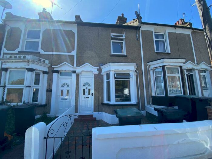 2 Bedroom House To Rent In Dover Road, Northfleet, DA11