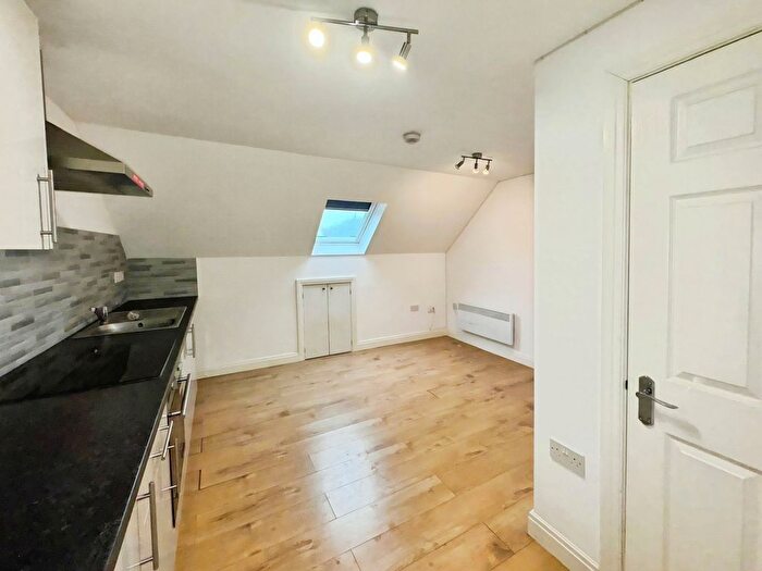 1 Bedroom Flat To Rent In Keightley Road, Leicester, Leicester, LE3