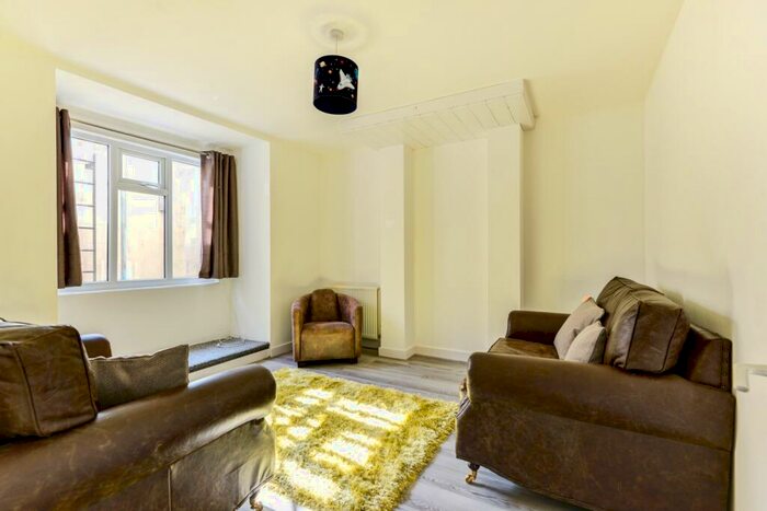 6 Bedroom Terraced House To Rent In Brading Road, Brighton, East Sussex, BN2