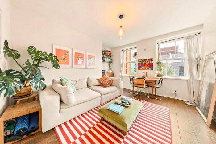 2 Bedroom Flat For Sale In Peckham Hill Street, Peckham, SE15
