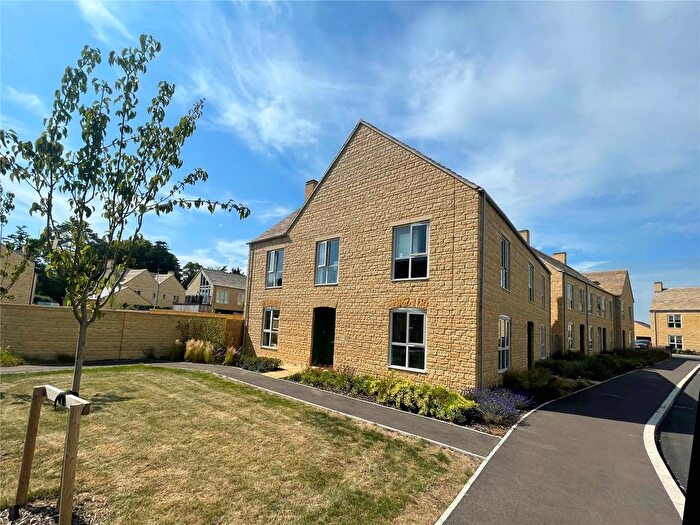 3 Bedroom Semi-detached House For Sale In Sivewright Way, Cirencester, Gloucestershire, GL7