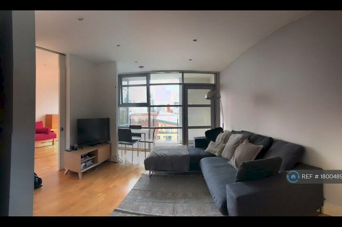 2 Bedroom Flat To Rent In The Lock Building, Manchester, M1