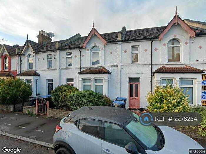 2 Bedroom Flat To Rent In Bury Street, London, N9