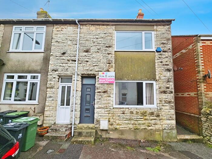 2 Bedroom End Of Terrace House For Sale In Grosvenor Road, Portland, DT5