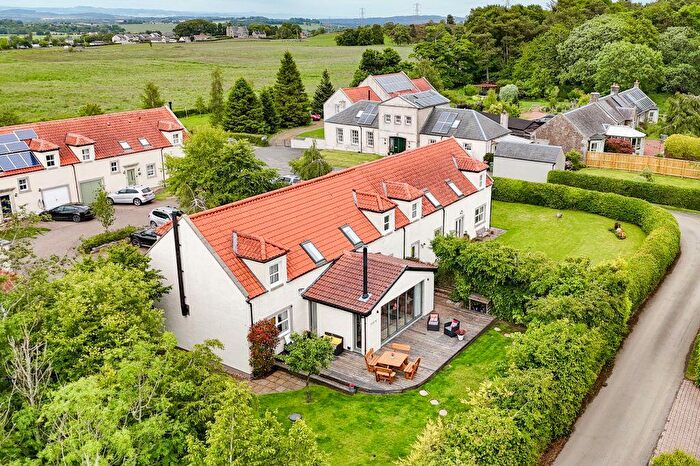 5 Bedroom Semi-Detached House For Sale In Ormiston Farm Steadings, Kirknewton, West Lothian, EH27