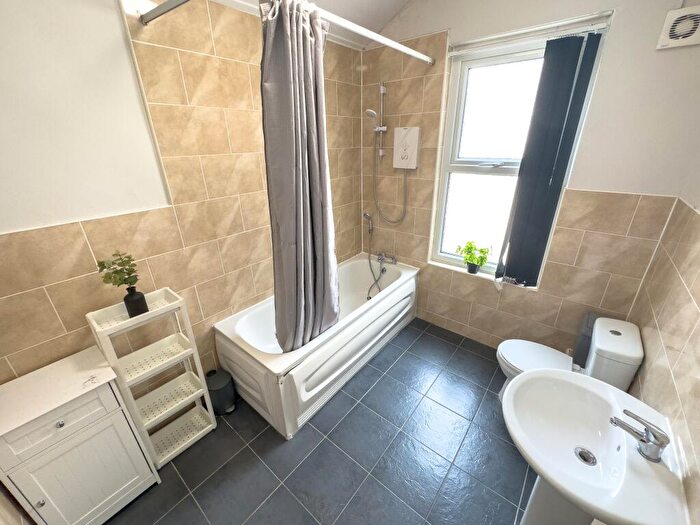 1 Bedroom House To Rent In Jubilee Drive, L7