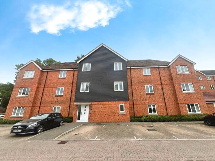 1 Bedroom Apartment For Sale In Centrifuge Way, Farnborough, Hampshire, GU14