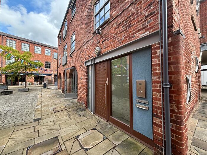 1 Bedroom Apartment To Rent In Saw Mill Yard Holgate, LS11