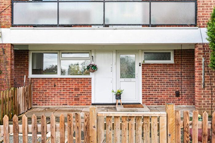 1 Bedroom Apartment To Rent In Eden Park Avenue, Beckenham, BR3