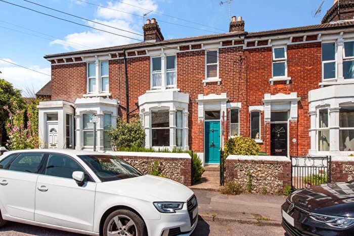 3 Bedroom Terraced House For Sale In Osborne Road, Petersfield, Hampshire, GU32
