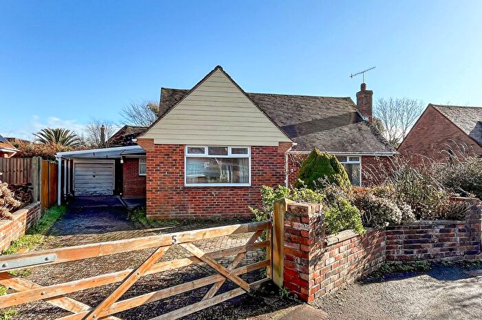 2 Bedroom Bungalow For Sale In Bay Trees Close, East Preston, Littlehampton, West Sussex, BN16