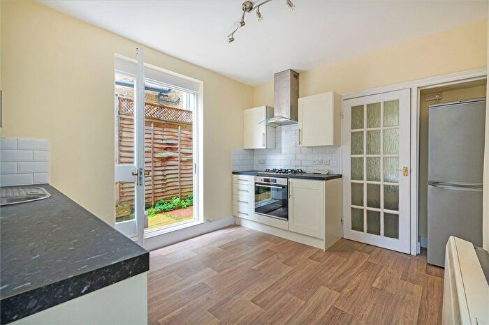 1 Bedroom Flat To Rent In Credenhill Street, SW16