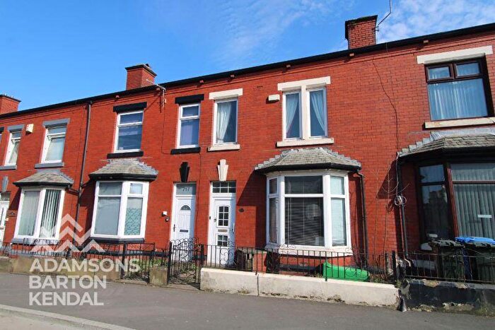2 Bedroom Terraced House For Sale In Manchester Road, Castleton, Rochdale, OL11