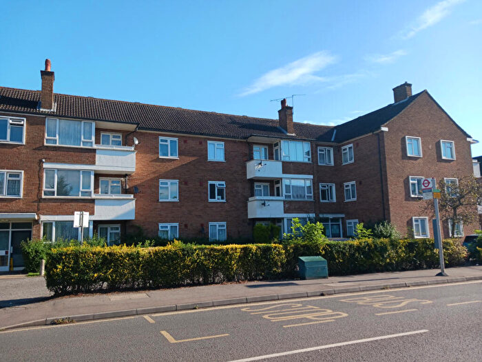 2 Bedroom Flat To Rent In Northwood Hills, HA6
