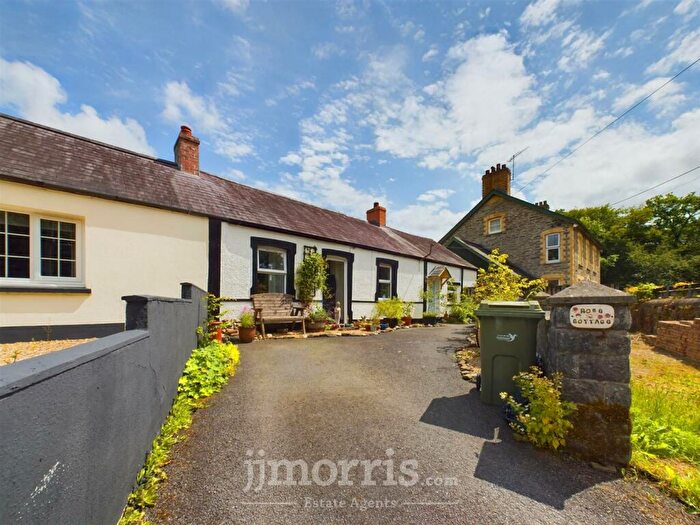 2 Bedroom Cottage For Sale In Pentre-Cwrt, Llandysul, SA44