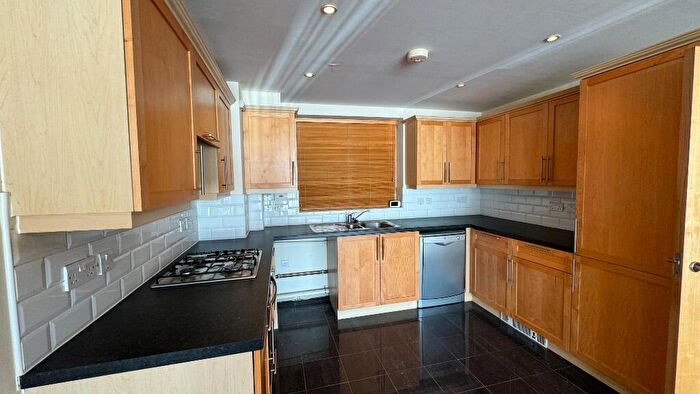 2 Bedroom Apartment To Rent In Claremont Road, Seaford, East Sussex, BN25