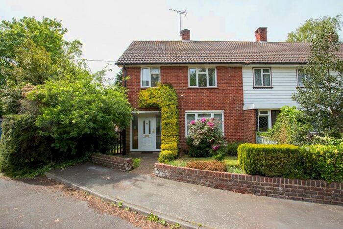3 Bedroom End Of Terrace House For Sale In St. Marys Gardens, Upstreet, Canterbury, CT3