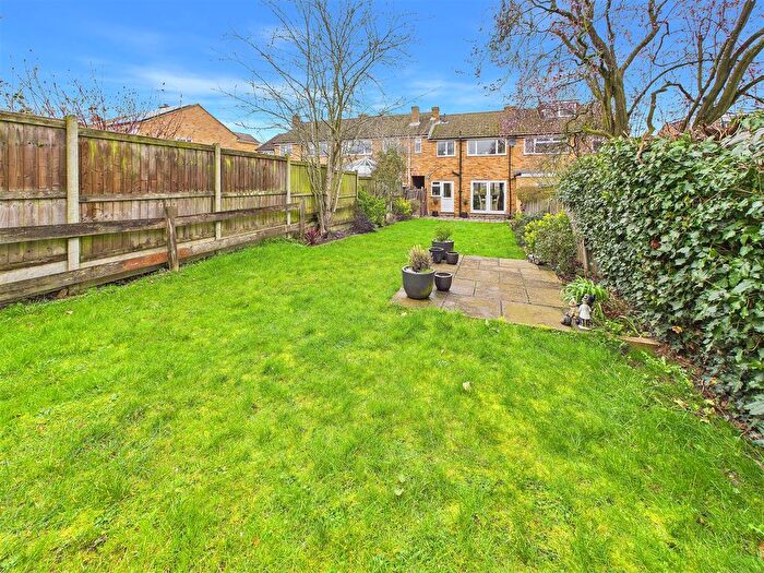 3 Bedroom Terraced House For Sale In Firtree Rise, Chelmsford, CM2