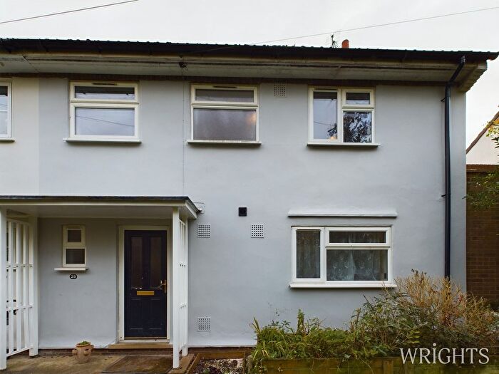 3 Bedroom Semi-Detached House For Sale In Stringers Lane, Aston, Stevenage, SG2