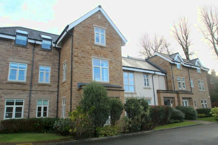 2 Bedroom Flat To Rent In Deighton Road, Wetherby, West Yorkshire, LS22