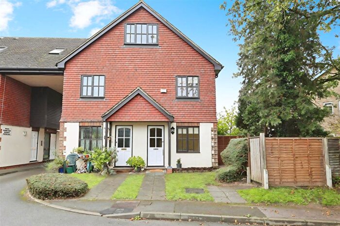 1 Bedroom Maisonette To Rent In Coombe Avenue, Sevenoaks, TN14