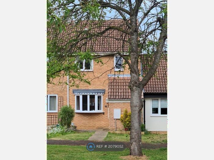 3 Bedroom Terraced House To Rent In Hindburn Close, Bedford, MK41
